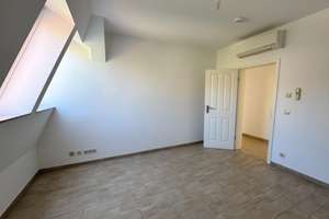 Dachgeschoss-Highlight mit Aufzug, Klimaanlage und Dachterrasse – Schleinufer 23, 39104 Altstadt, Magdeburg – Vorschaubild 6