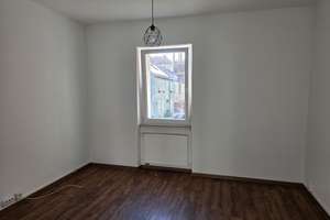 2 Zimmer-Altbauwohnung in Grombühl - nähe Unikliniken! – Petrinistraße  5, 97080 Grombühl, Würzburg – Vorschaubild 3