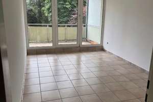 3 Zi Wohnung in Düsseldorf-Heerdt mit Balkon, Bad, Lift – Heerdter Landstr. 11, 40549 Heerdt, Düsseldorf – Vorschaubild 3