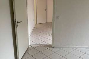 Attraktive 5 Zimmer DG- Wohnung im Stadtteil Oberhausen Osterfeld zu vermieten. – Waisenhausstraße 78, 46117 Osterfeld-Ost, Oberhausen – Vorschaubild 3
