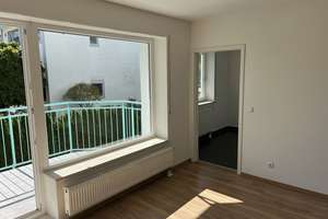 Sonnige 1-Zimmer-Wohnung in Diedorf mit Balkon und Einbauküche - perfekt für Singles oder Büro – Die vollständige Adresse der Immobilie erhältst du vom Anbieter., 86154 Diedorf – Vorschaubild 4