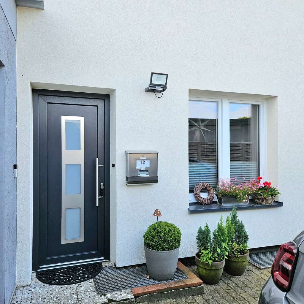 Immobilie in Nienwohld - Exklusive Doppelhaushälfte mit Einfamilienhaus-Charakter / Wohnen, Arbeiten und Leben am Feldrand - Bild 3