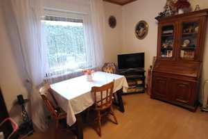 Freistehendes EFH ca. 190 m² Wfl. m. Garten+Einliegerwohnung, komplett unterkellert inkl. Einzelgar. – Würzburg – Vorschaubild 20