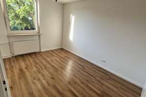 Kernsanierte 2-Zimmerwohnung mit Süd-Balkon in Maxfeld-sofort bezugsfrei 