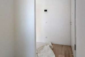 Dachterrassentraum: Luxuriöse Neubau 2-Zimmer Wohnung mit 30 m² Dachterrasse  – Bodenseestraße 45a, 81243 Pasing, München – Vorschaubild 2
