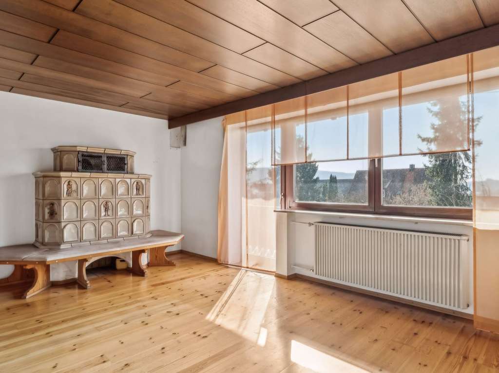 Immobilie in Wemding - Viel Platz für Ihre Liebsten! Großes Einfamilienhaus in Top-Lage in Wemding - Bild 2