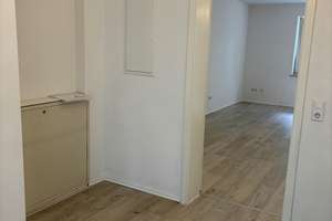 Großzügige sanierte 3-4 Zimmerwohnung mit Terrasse. Stellplatz oder Garage auf Wunsch! – Bülowstraße 5, 42659 Solingen-Mitte, Solingen – Vorschaubild 7