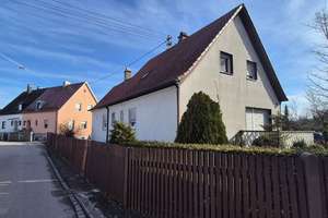 Großzügiges Grundstück Einfamilienhaus mit Nachdichtungspotential - Keine Makleranfragen – Die vollständige Adresse der Immobilie erhältst du vom Anbieter., 86154 Oberhausen-Nord, Augsburg – Vorschaubild 2