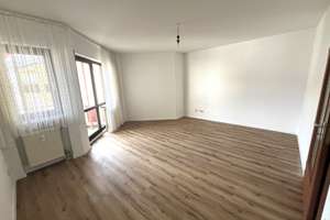 Renovierte 2-Zimmer-Wohnung mit Balkon & Aufzug