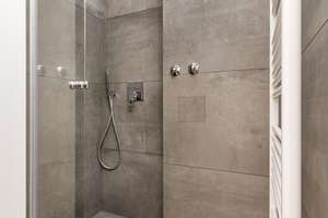 Quiet Elegance – Stilvoll modernisierte Altbauwohnung ruhig gelegen zwischen Plötzensee & Spreebogen – Die vollständige Adresse der Immobilie erhältst du vom Anbieter., 10553 Moabit, Berlin – Vorschaubild 7