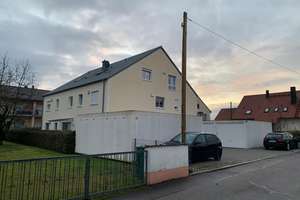Neuwertige 4-Raum-Dachgeschosswohnung mit Balkon und Einbauküche in 5 Parteienhaus – Eschenweg 1, 85117 Eitensheim – Vorschaubild 2