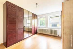 Eigentumswohnung mit herrlichem West-Garten, extra Hobbykeller und zwei Garagen – Die vollständige Adresse der Immobilie erhältst du vom Anbieter., 81929 Daglfing, München – Vorschaubild 17