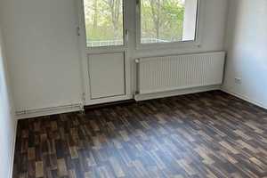 Helle 2 Zimmer Erdgeschosswohnung mit Balkon zum 01.07.2025 neu vermietbar! – Am Leher Güterbahnhof 21, 27576 Bremerhaven – Vorschaubild 1