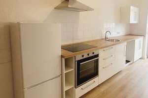 *Lichtdurchflutete 3-Zimmerwohnung + große Küche + Wannenbad + Einbauküche als Option! – Alt Fermersleben 77, 39122 Fermersleben, Magdeburg – Vorschaubild 3