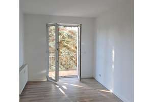 GEMÜTLICHE 2 Zimmer mit Weitblick * Balkon * modernes Badezimmer * Stellplatz – Zeißstraße 71, 9131 Hilbersdorf, Chemnitz – Vorschaubild 1