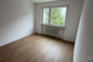 2-Zimmer-Wohnung mit Balkon und Aufzug – Isernhagener Str. 47, 30163 Vahrenwald, Hannover – Vorschaubild 2