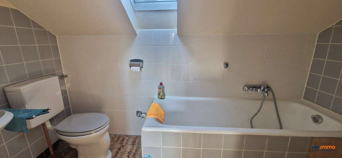 Immobilie in Winnenden - Dachgeschoss und dennoch mit großen Garten zur Alleinnutzung - Bild 3