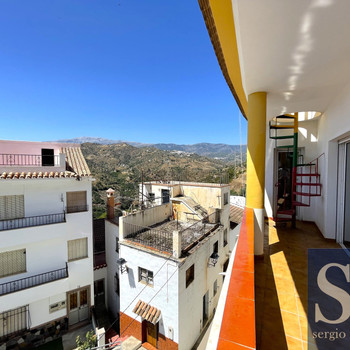 Immobilien zum Verkauf in Sayalonga
