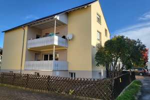 MFH mit toller Rendite + Bauplatz für genehmigtes 5-Familienhaus, provisionsfrei – Die vollständige Adresse der Immobilie erhältst du vom Anbieter., 72810 Gomaringen – Vorschaubild 1