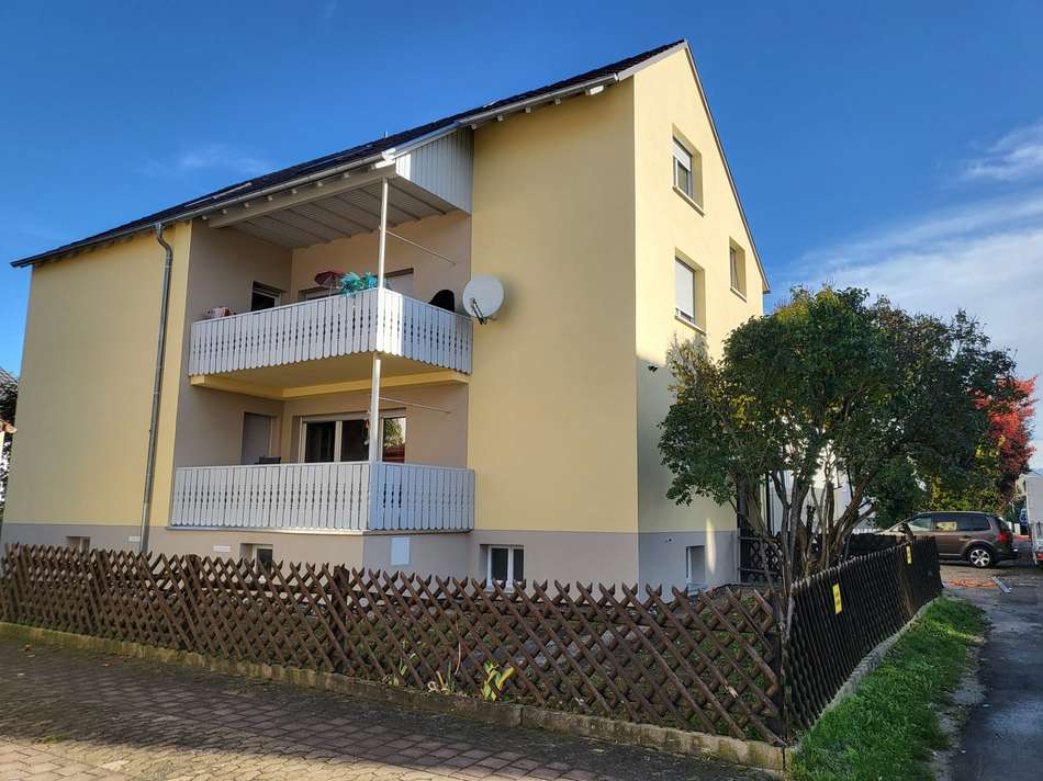 Straßenansicht Wohnhaus