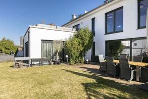 Luxus, Licht und Raum – beeindruckende Villa mit Einliegerwohnung & mehr – Die vollständige Adresse der Immobilie erhältst du vom Anbieter., 89075 Böfingen, Ulm – Vorschaubild 8