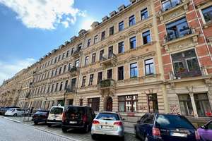 Charmante 2-Zimmer-Erdgeschosswohnung mit Blick auf die Martin-Luther-Kirche - Frisch saniert!