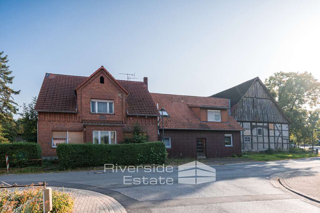 Immobilie in Hameln - Vielseitiger Resthof mit zwei Wohnhäusern, Stallungen und großer Scheune in Haverbeck! - Bild 1