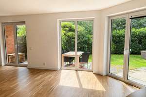 Exklusive Maisonette-Wohnung mit Garten und Terrasse - Wohnen wie im eigenen Haus in Hamburg-Sasel – Die vollständige Adresse der Immobilie erhältst du vom Anbieter., 22393 Sasel, Hamburg – Vorschaubild 6