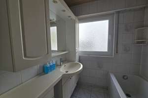 Hochparterre-Wohnung mit großzügigem Balkon! – Die vollständige Adresse der Immobilie erhältst du vom Anbieter., 70435 Zuffenhausen-Mitte, Stuttgart – Vorschaubild 6