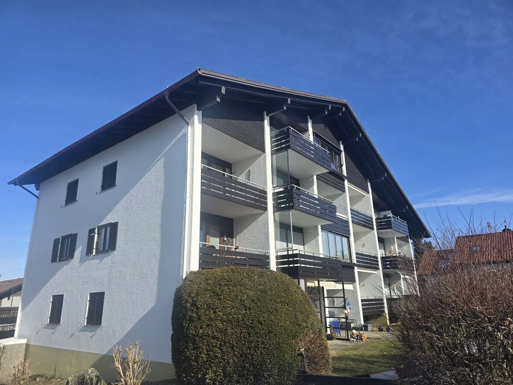 Immobilie in Weiler-Simmerberg - Kapitalanlage in Simmerberg! 
Gepflegte 2-Zimmer Erdgeschosswohnung - Bild 0