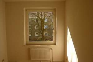 Helle 2-Zimmer-Wohnung mit Balkon in Langenhagen sucht Nachmieter – Buschkamp 35, 30853 Langenhagen – Vorschaubild 4
