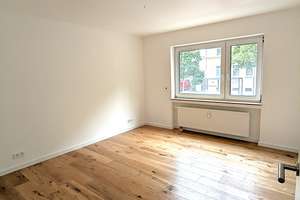 ERSTBEZUG NACH SANIERUNG: Außergewöhnlich schöne 2-Zimmer-Wohnung mit Balkon, zentral und ruhig – Die vollständige Adresse der Immobilie erhältst du vom Anbieter., 90478 Ludwigsfeld, Nürnberg – Vorschaubild 3