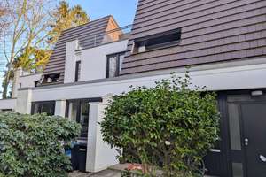 Schwachhausen: Ein echtes Highlight: 1-Zimmer Dachgeschosswohnung mit ca. 36 m² Dachterrasse