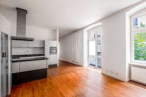 Helle Altbauwohnung mit großzügigem Raumgefühl und viel Potenzial – Die vollständige Adresse der Immobilie erhältst du vom Anbieter., 10179 Mitte (Ortsteil), Berlin – Vorschaubild 4