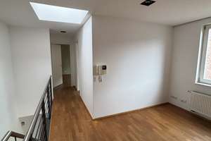 Stilvolle Maisonette mit Dachterrasse – Wohnen über den Dächern von Düsseldorf-Pempelfort – Die vollständige Adresse der Immobilie erhältst du vom Anbieter., 40211 Pempelfort, Düsseldorf – Vorschaubild 4