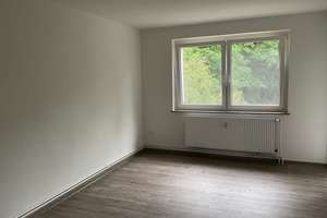 Gut geschnittene 3-Zimmer Wohnung mit Balkon in Bielefeld-Sieker! – Lerchenstr. 67, 33607 Mitte, Bielefeld – Vorschaubild 2