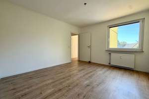 Hell & zentral in Porz: 3 Zimmer, 2 Bäder, Balkon & Aufzug – 51143 Porz (Ortsteil), Köln – Vorschaubild 13