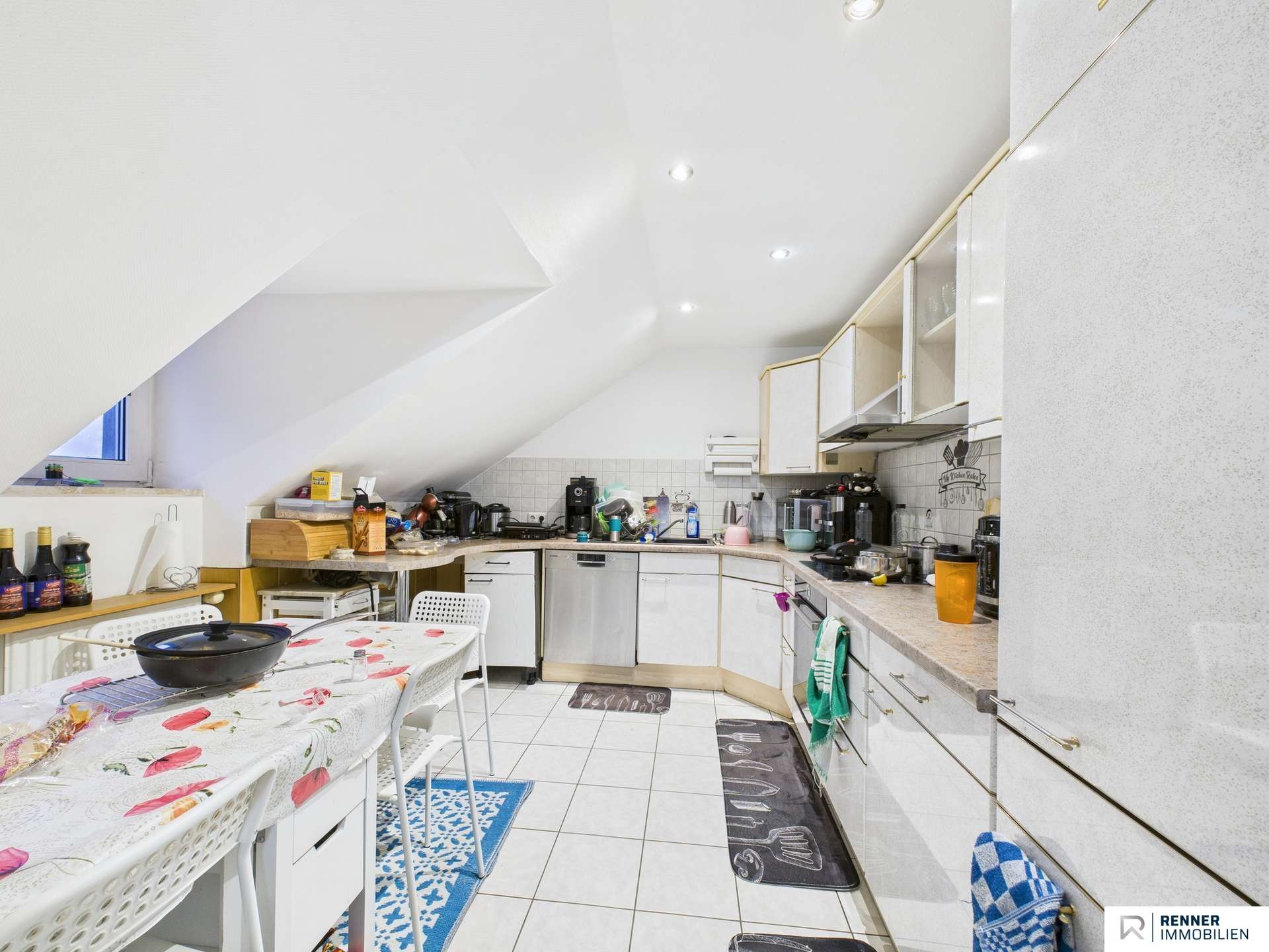 Immobilie in Herzogenaurach - Große 4 Zimmer Dachgeschosswohnung in wirtschaftlich starkem Umfeld! 5% Mietrendite! - Bild 4