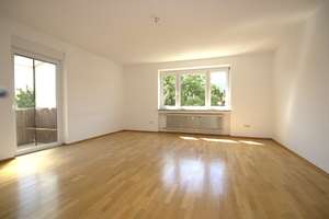 Zentral gelegene Drei-Zimmer-Wohnung mit zwei Balkonen – Georg- Habel- Str. 3, 81241 Pasing, München – Vorschaubild 3