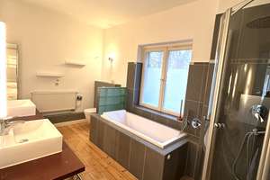 Repräsentatives, modernisiertes Einfamilienhaus mit Pool und Sauna in Bestlage Berlin Westend – Die vollständige Adresse der Immobilie erhältst du vom Anbieter., 14055 Westend, Berlin – Vorschaubild 18