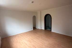 Schöne 4-Zimmer-Wohnung mit Einbauküche in Kiel – Pickertstraße  43a, 24143 Gaarden-Ost, Kiel – Vorschaubild 4