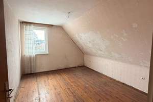 Potenzialreiches Mehrfamilienhaus in Schwarzenbach bei Pressath – Ideal für Sanierer & Investoren – Die vollständige Adresse der Immobilie erhältst du vom Anbieter., 92270 Schwarzenbach – Vorschaubild 17