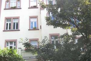 Schöne 2-Zi-Wohnung im Erdeschoss mit Terrasse und Gartenanteil