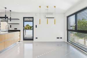 Sofort frei! Neuwertig! XXL-Balkon, Photovoltaik mit Speicher, zwei Garagen, Einbauküche, Smart-Home – 85049 Friedrichshofen-Hollerstauden, Ingolstadt – Vorschaubild 16