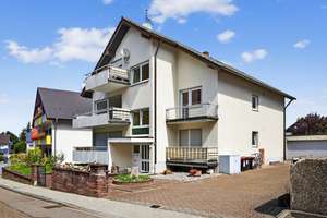 Sonnige 4 Zimmer-Wohnung mit drei Balkonen und viel Raum zur individuellen Gestaltung – Die vollständige Adresse der Immobilie erhältst du vom Anbieter., 76229 Grötzingen, Karlsruhe – Vorschaubild 1