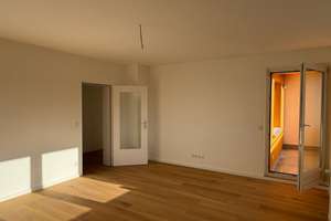 Schöne 3-Zimmer-Wohnung mit Loggia und inkl. Keller in Hamburg-Eißendorf – Strucksbarg  47, 21077 Eißendorf, Hamburg – Vorschaubild 6