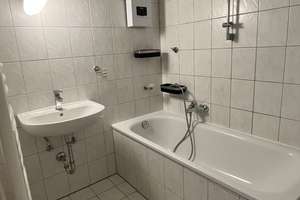 4 Zimmerwohnung mit Blick ins Grüne, Balkon und Gäste WC – Karlsruher Straße 11, 30519 Mittelfeld, Hannover – Vorschaubild 7