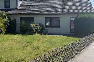 Alltagstaugliches Doppelhaus mit 4,5 Zimmern in Wolfsburg – An der Lehmkuhle 23, 38442 Mörse, Wolfsburg – Vorschaubild 1
