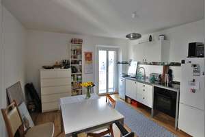 Wunderschöne und sehr ruhige 2-Zimmer-Wohnung mit Balkon und Gartenanteil – 93051 Kumpfmühl-Ziegetsdorf-Neuprüll, Regensburg – Vorschaubild 2