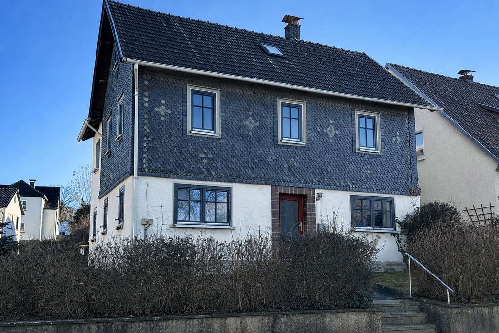 Immobilie in Niederfüllbach - Modernisiertes Einfamilienhaus mit Garten in Niederfüllbach - sofort einziehen und wohlfühlen - Bild 0